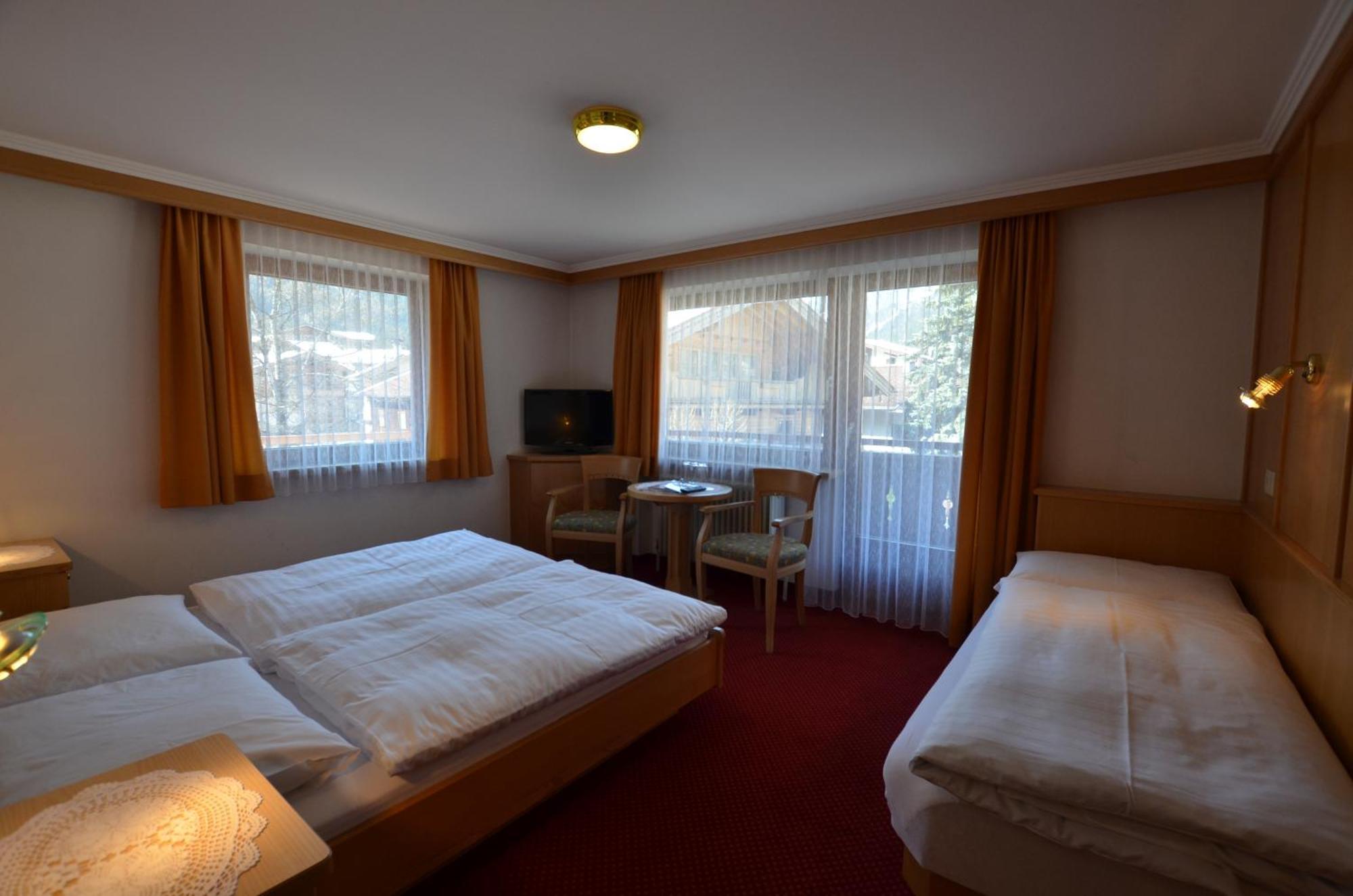Hotel Haus Claudia und Haus Monika Mayrhofen Exterior foto